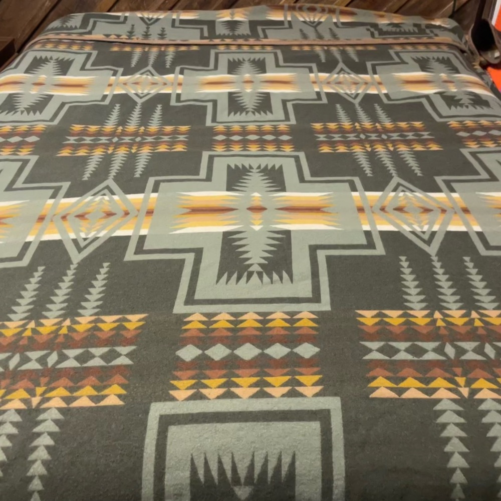 Harding Thyme Blanket By Pendleton , King Size ,100% Wool, New Without Tags